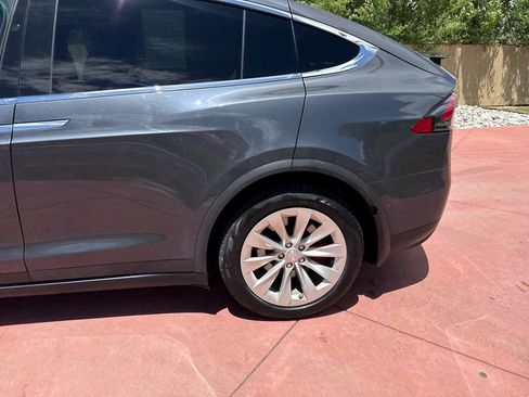Used 2020 Tesla Model X Performance AWD/4WD image 36
