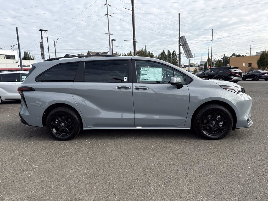 New 2026 Toyota Sienna XLE Woodland Edition AWD/4WD image 12