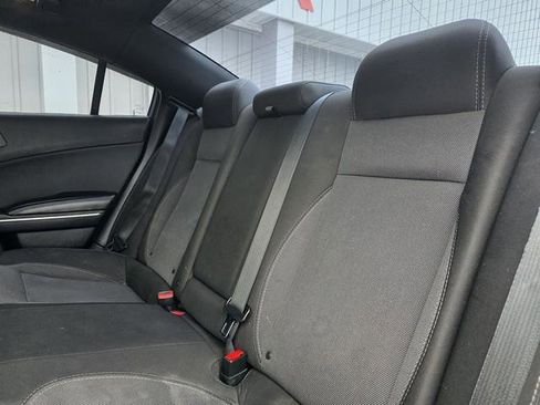 Used 2017 Dodge Charger SE w/ Popular Equipment Group image 17