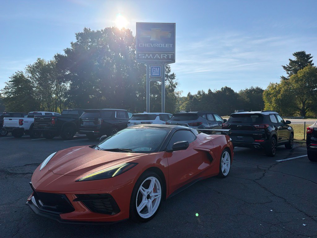 Used 2021 Chevrolet Corvette Stingray Premium Conv w/ Z51 Performance Package RWD image 2