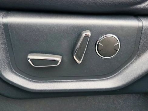 Used 2020 Ford Expedition Limited image 29