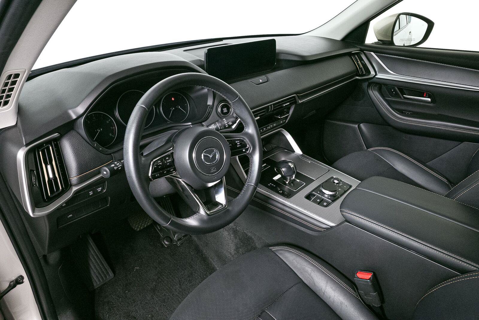 Used 2024 MAZDA CX-90 3.3 Turbo w/ Preferred Plus AWD/4WD image 4
