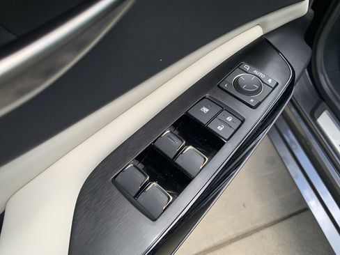 Used 2024 Lexus ES 300h w/ Technology Package FWD image 15