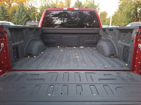 Used 2024 Ford F150 Lariat w/ FX4 Off-Road Package image 26