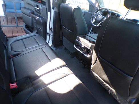 Used 2019 Chevrolet Silverado 1500 LTZ w/ LTZ Plus Package image 9