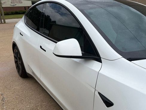 Used 2022 Tesla Model Y Performance AWD/4WD image 13