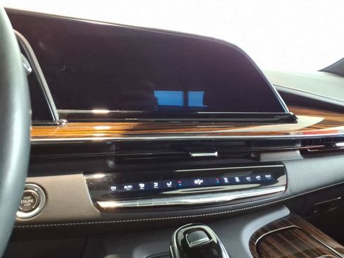 Used 2023 Cadillac Escalade Premium Luxury w/ LPO, Floor Liner Package AWD/4WD image 12