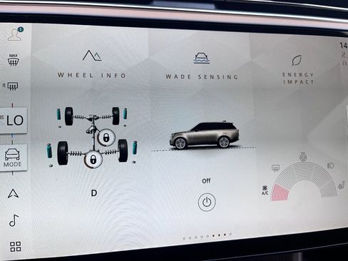 Used 2025 Land Rover Range Rover Long Wheelbase Autobiography image 53