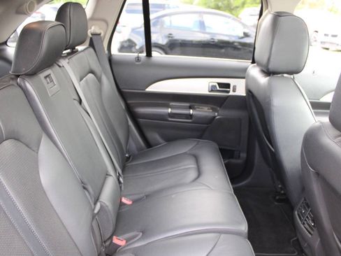 Used 2013 Lincoln MKX AWD image 17