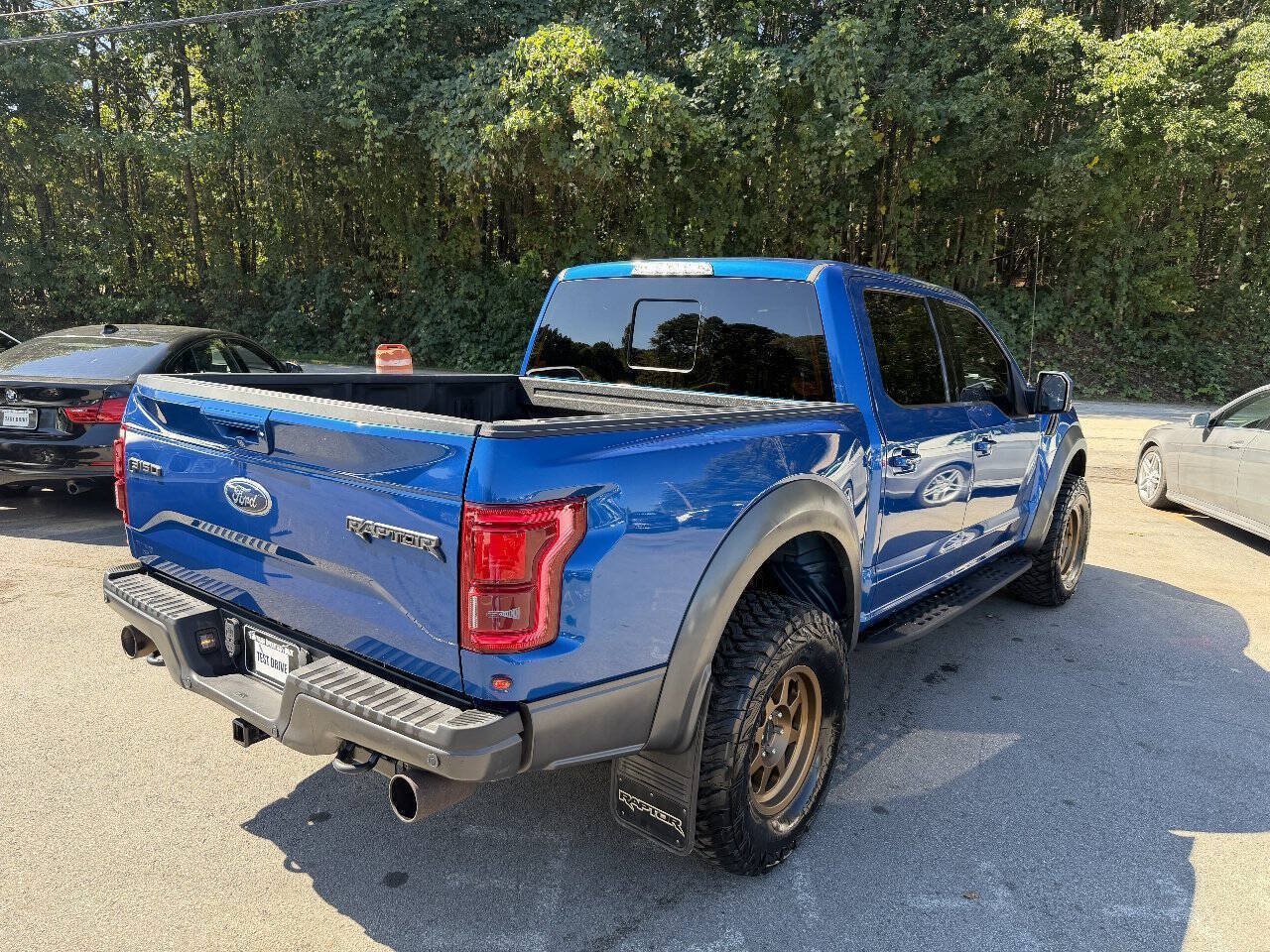 Used 2017 Ford F150 Raptor w/ Equipment Group 802A Luxury AWD/4WD image 5