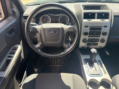 Used 2010 Ford Escape XLT AWD/4WD image 10