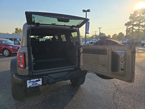 New 2025 Ford Bronco Outer Banks w/ Sasquatch Package image 11