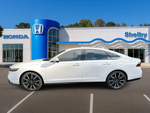 New 2025 Honda Accord Touring image 4