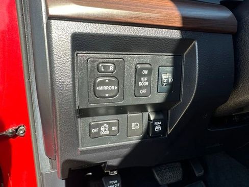 Used 2020 Toyota Tundra Limited w/ Limited Premium Package AWD/4WD image 14