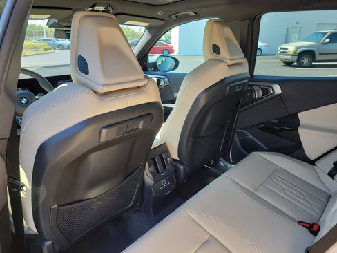 New 2026 BMW X3 xDrive30 w/ Premium Package image 9