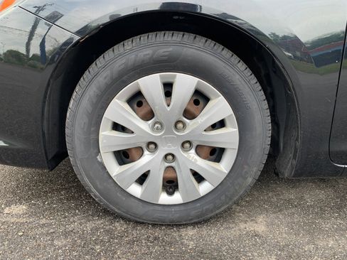 Used 2012 Honda Civic LX image 32