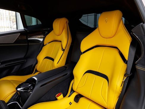 Used 2025 Ferrari Purosangue AWD/4WD image 10