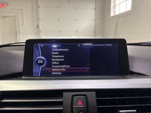 Used 2013 BMW 328i xDrive Sedan AWD/4WD image 17