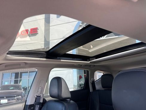 Used 2019 Nissan Murano Platinum FWD image 18