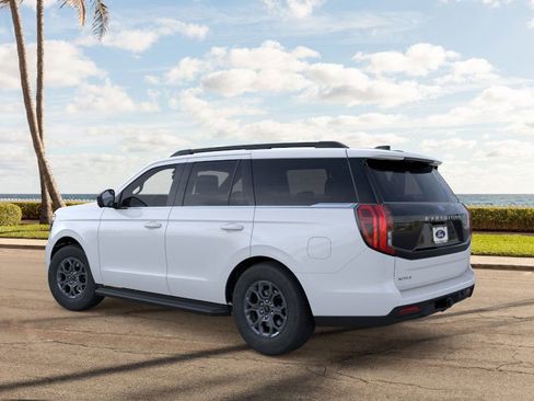 New 2025 Ford Expedition Active image 4