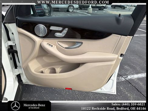 Used 2017 Mercedes-Benz GLC 300 4MATIC Coupe image 26