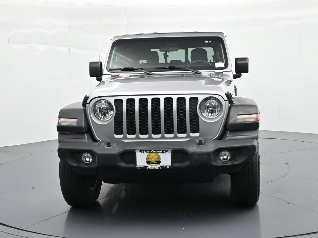 Used 2020 Jeep Gladiator Sport w/ Quick Order Package 24S AWD/4WD image 3