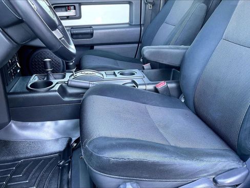 Used 2010 Toyota FJ Cruiser 4WD image 16