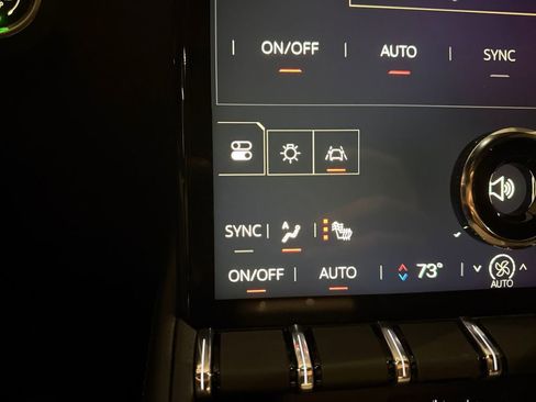 Used 2026 GMC Terrain Elevation w/ Elevation Premium Package image 5