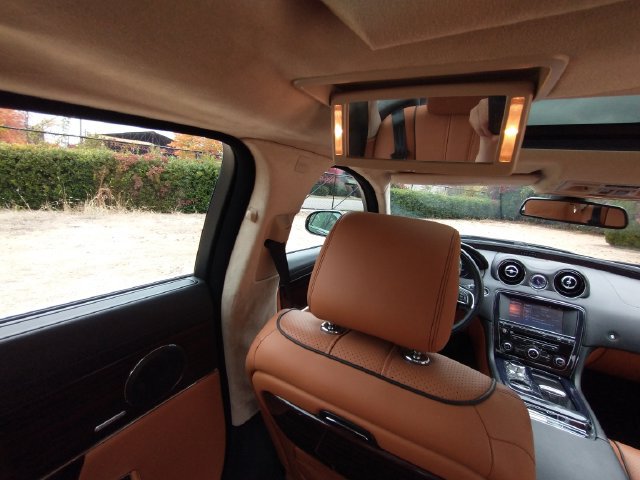 Used 2011 Jaguar XJ L RWD image 88