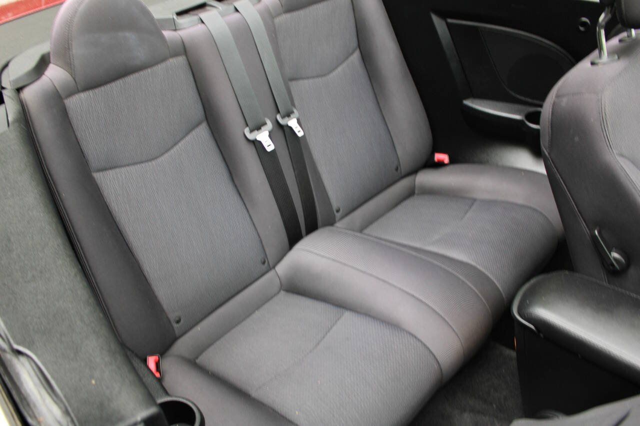Used 2013 Chrysler 200 Touring FWD image 31