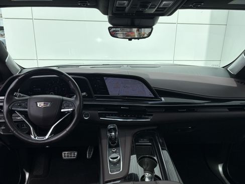Certified 2023 Cadillac Escalade ESV V AWD/4WD image 23