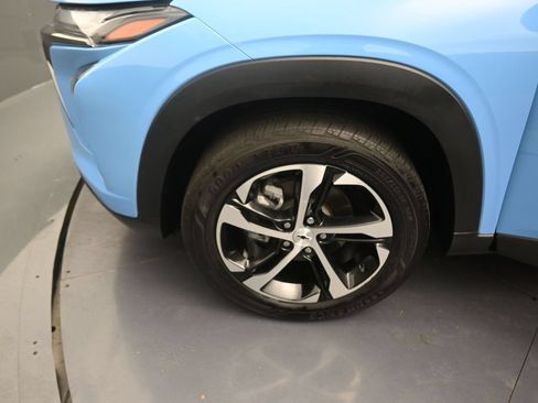 Used 2024 Chevrolet Trax RS FWD image 11