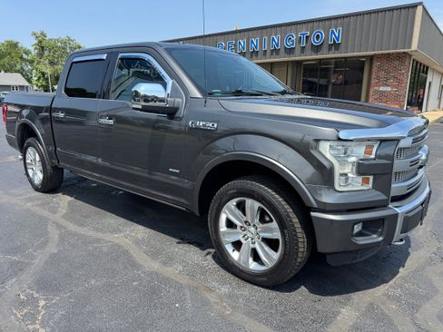 Used 2015 Ford F150 Platinum w/ Equipment Group 701A Luxury AWD/4WD image 9