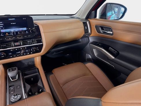 Certified 2023 Nissan Pathfinder Platinum AWD/4WD image 25