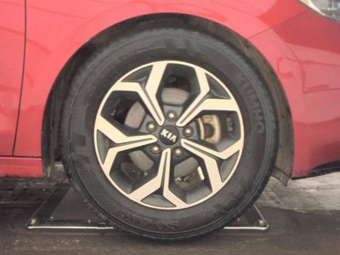 Used 2021 Kia Forte LXS image 17