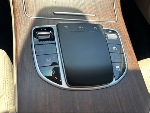 Used 2020 Mercedes-Benz GLC 300 4MATIC w/ Premium Package image 38