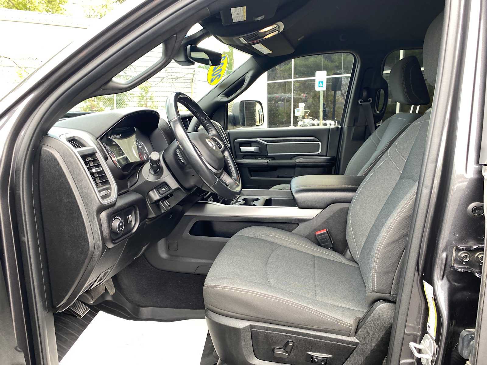 Used 2022 RAM 2500 Big Horn w/ Level C Equiment Group AWD/4WD image 9