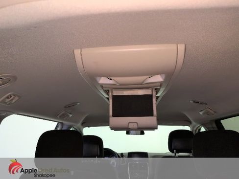Used 2011 Dodge Grand Caravan Crew image 36