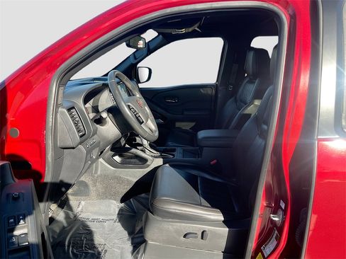 Used 2022 Nissan Frontier PRO-4X w/ Pro-4X Premium Package image 22