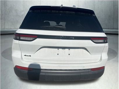 New 2026 Jeep Grand Cherokee Altitude
