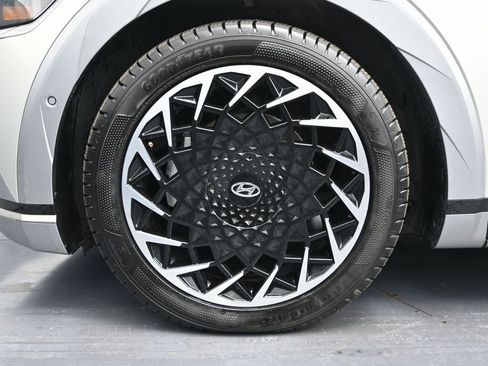 Used 2023 Hyundai Ioniq 5 Limited image 11