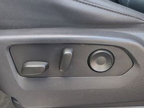 Used 2024 GMC Sierra 2500 SLT w/ SLT Premium Package image 64