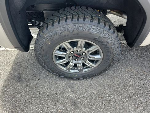 New 2026 GMC Sierra 1500 AT4X AWD/4WD image 5