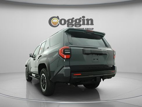 New 2026 Toyota 4Runner TRD Off-Road Premium AWD/4WD image 11