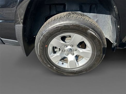 Used 2025 RAM 1500 Big Horn image 10