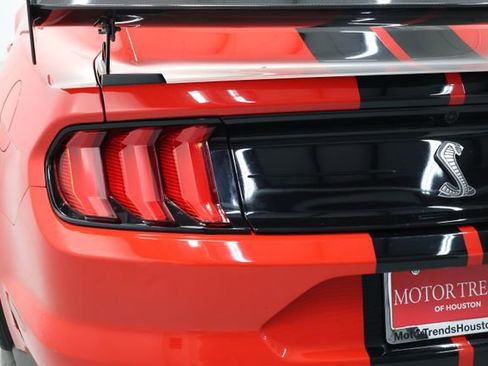 Used 2022 Ford Mustang Shelby GT500 w/ Carbon Fiber Track Pack RWD image 75