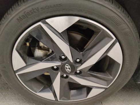 Used 2023 Hyundai Elantra SEL w/ Convenience Package FWD image 31