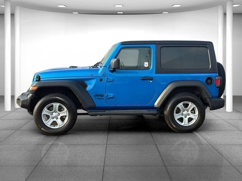 Used 2021 Jeep Wrangler Sport AWD/4WD image 4