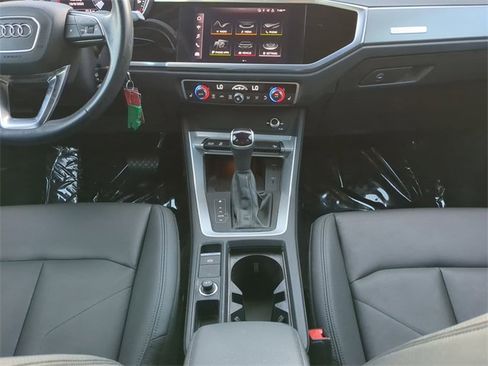 Used 2022 Audi Q3 2.0T Premium Plus image 15