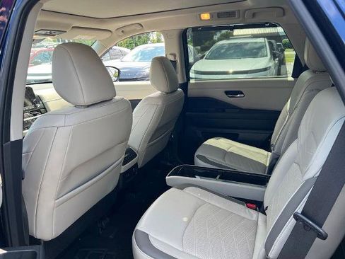 Certified 2022 Nissan Pathfinder Platinum AWD/4WD image 24
